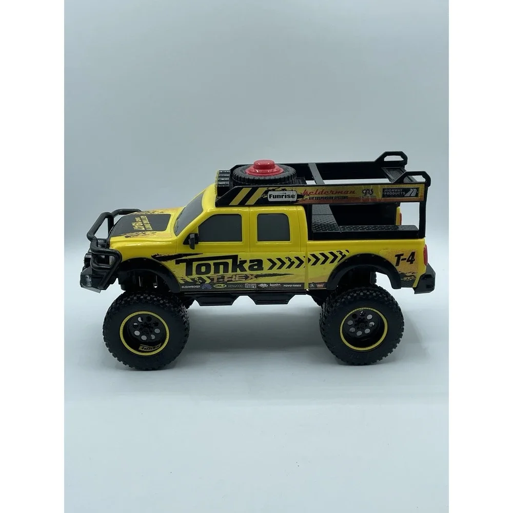 Hasbro Tonka 2012 Funrise To4 Pressed Steel Road Service Rrecker Tow Truck